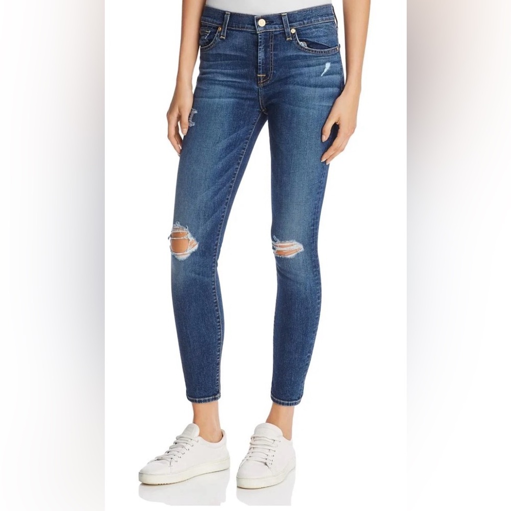 7 For All Mankind Gwenevere Distressed Skinny Jeans. Mid rise Women size 27